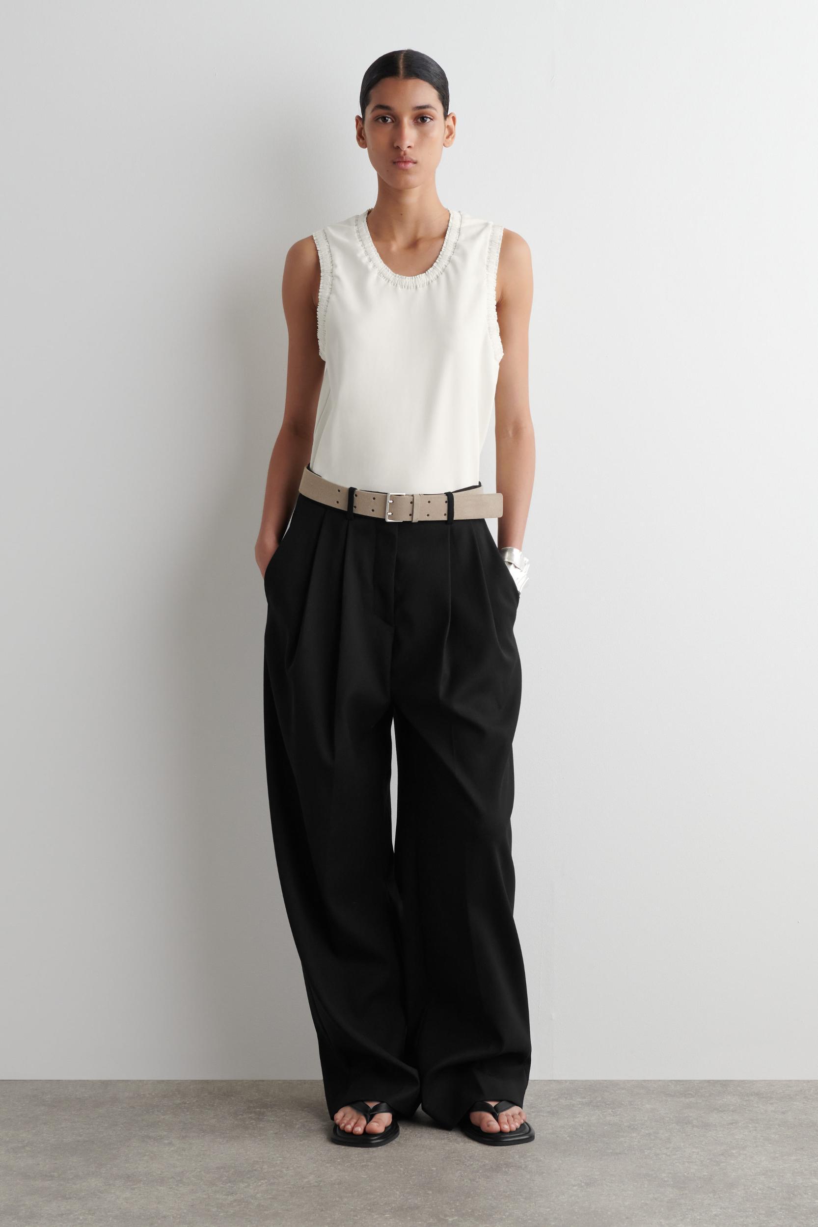 GATHERED COTTON TANK TOP Product Image