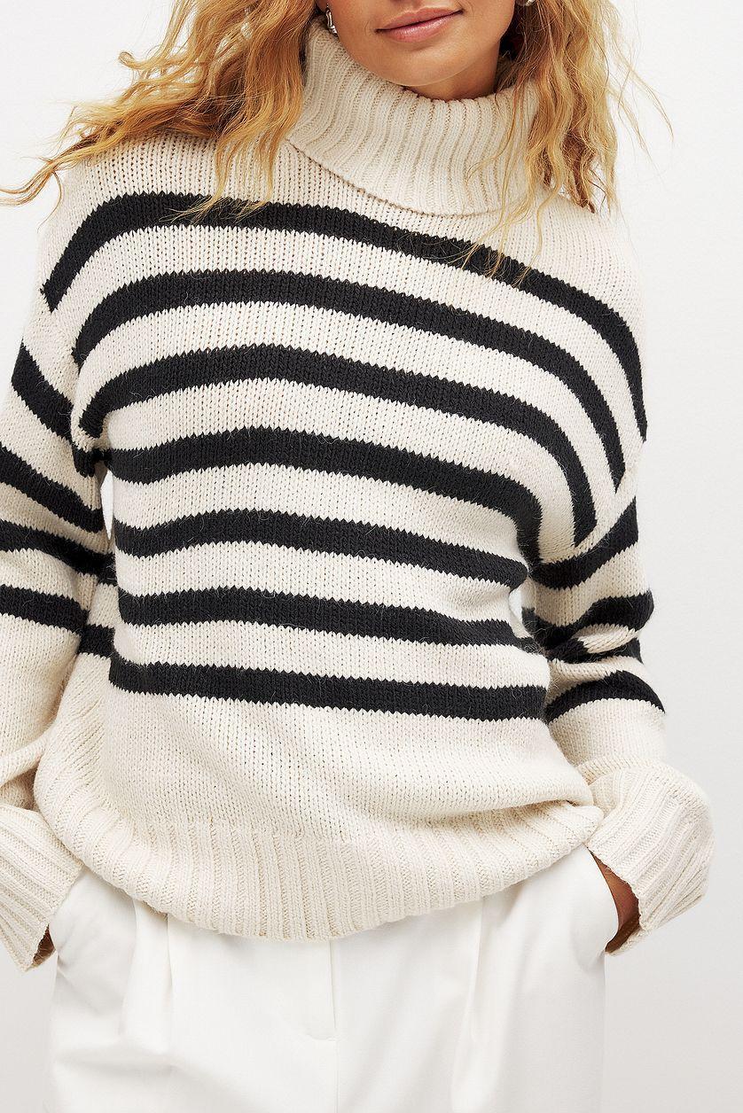 Turtle Neck Knitted Striped Sweater Black Product Image