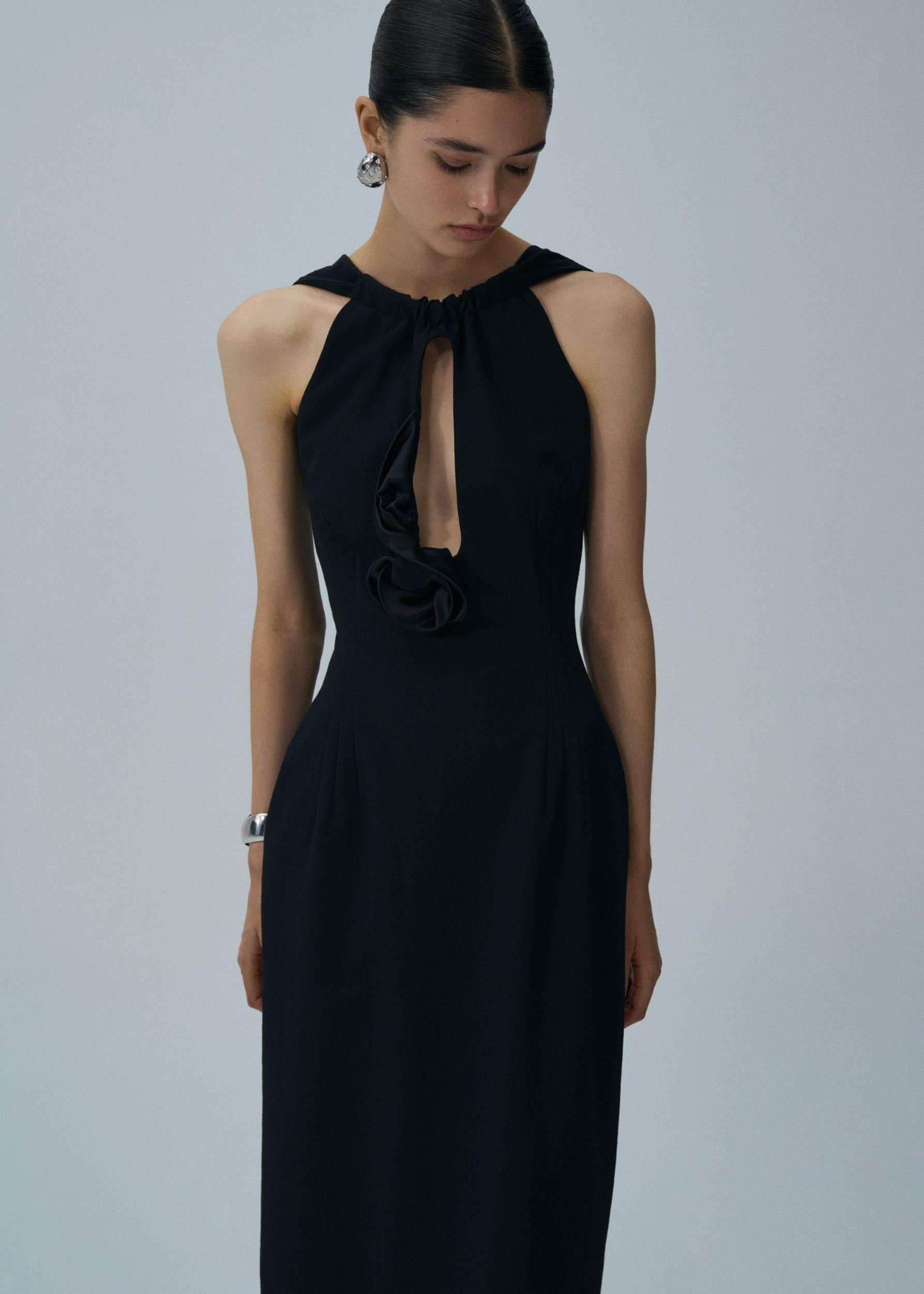 Wool keyhole midi dress in black Product Image