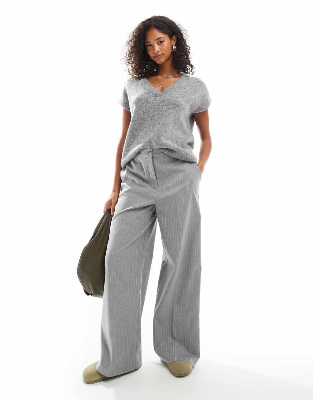 Threadbare v-neck knit vest in gray Product Image