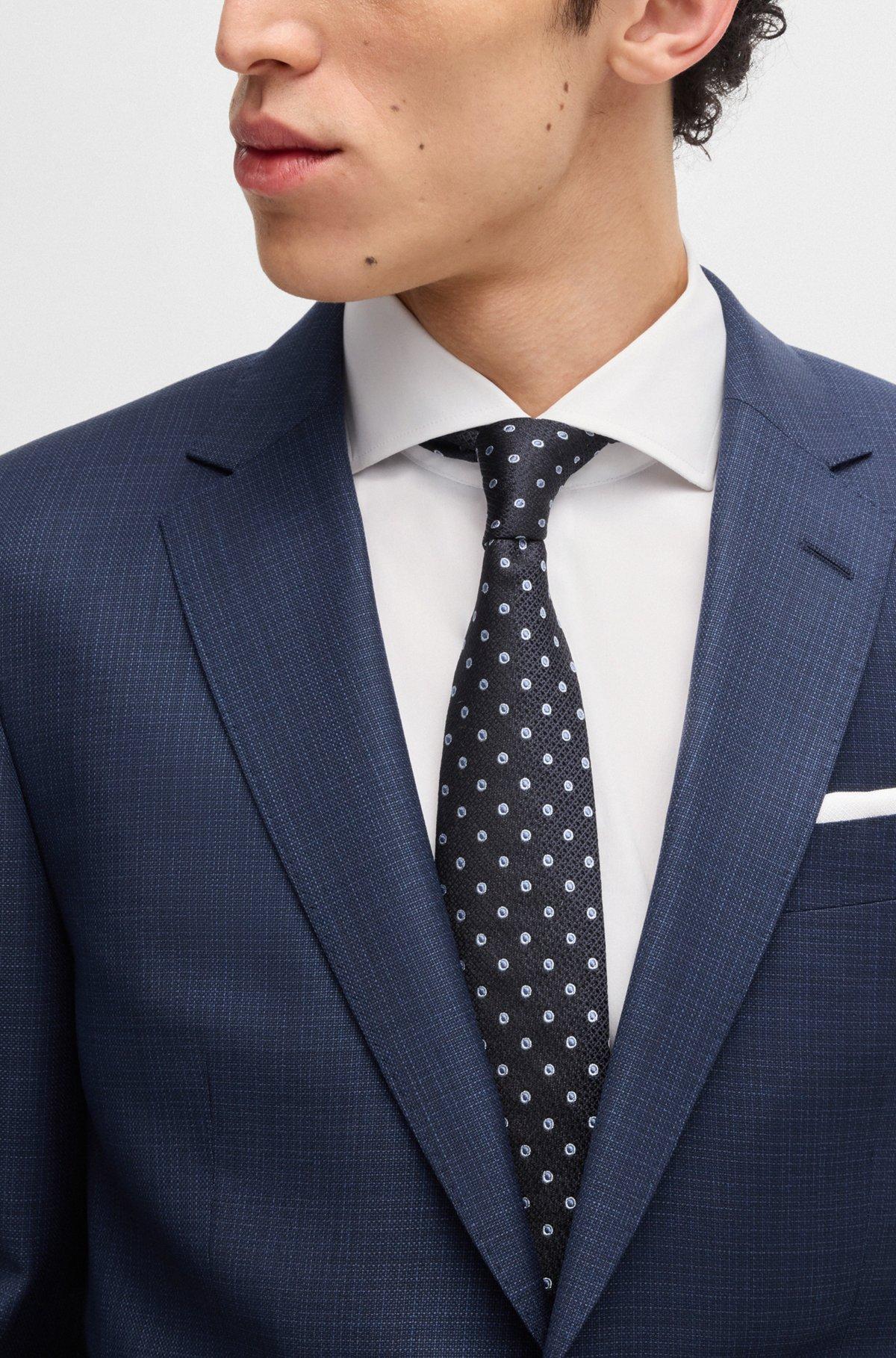 Slim-fit suit in patterned wool Product Image
