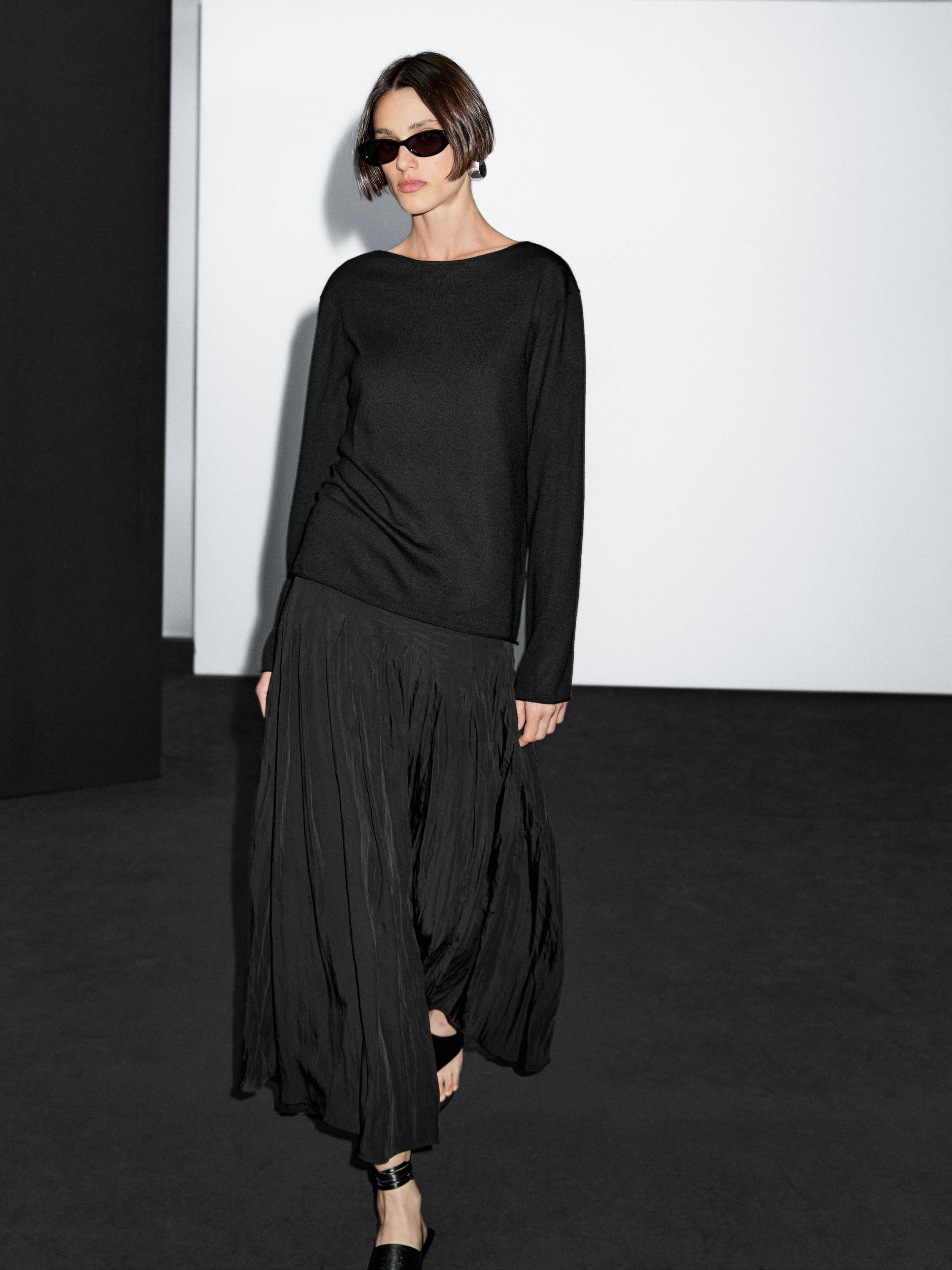 Wool blend boat neck sweater Product Image