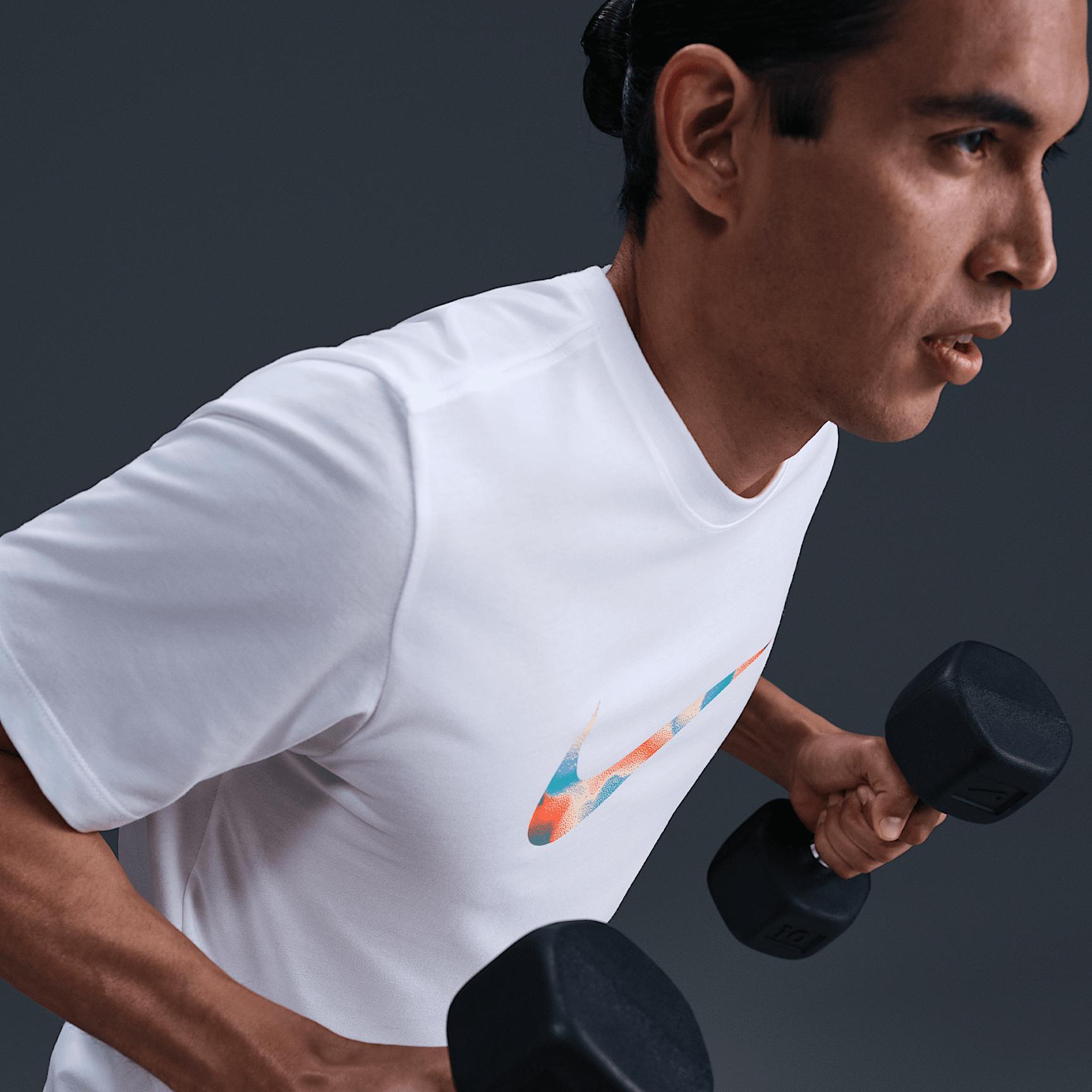 Nike Men's Dri-FIT Fitness T-Shirt Product Image