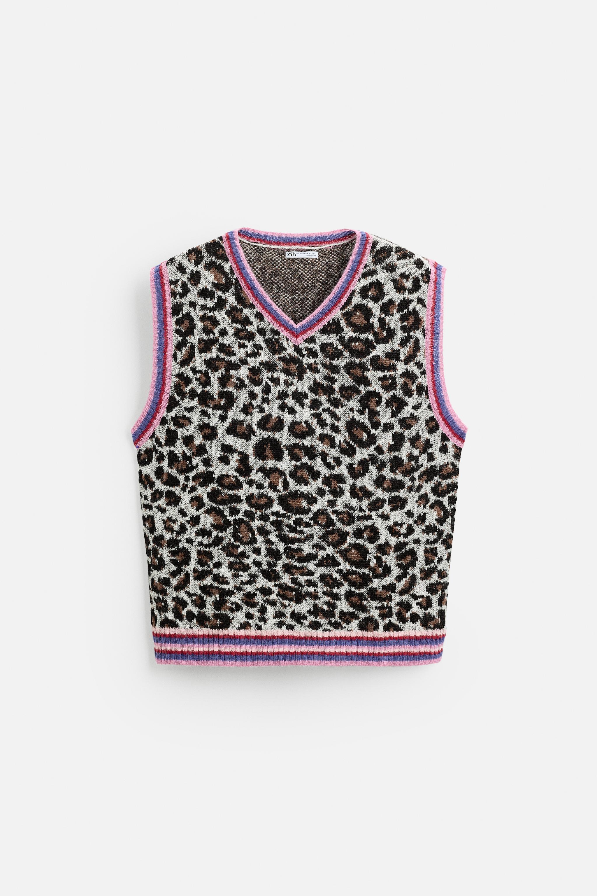 ANIMAL PRINT JACQUARD KNIT VEST Product Image