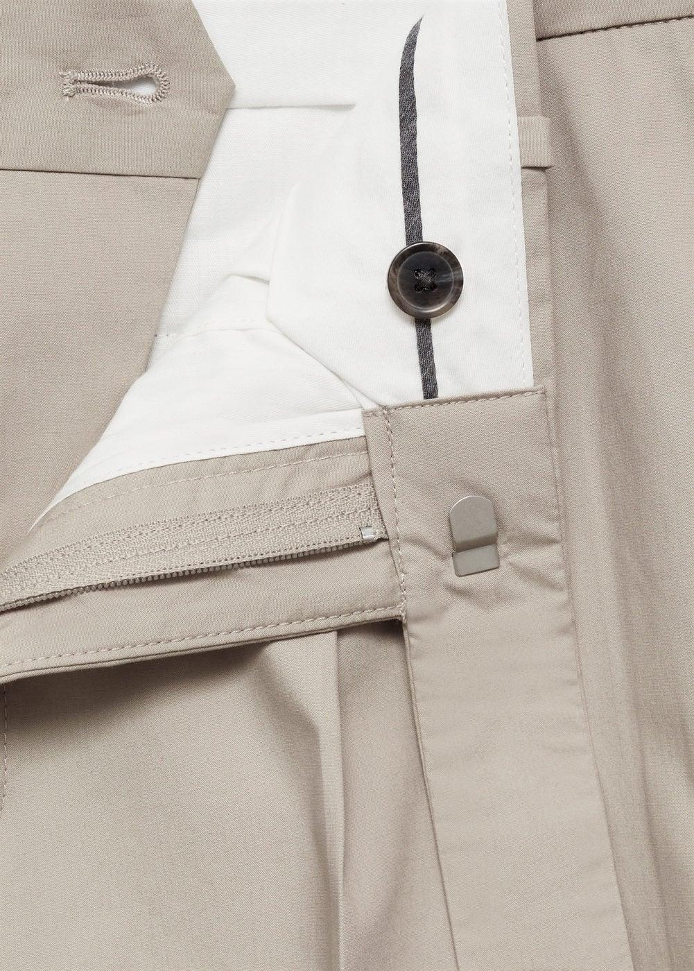 Slim-fit lyocell pleated trousers - Men | MANGO USA Product Image