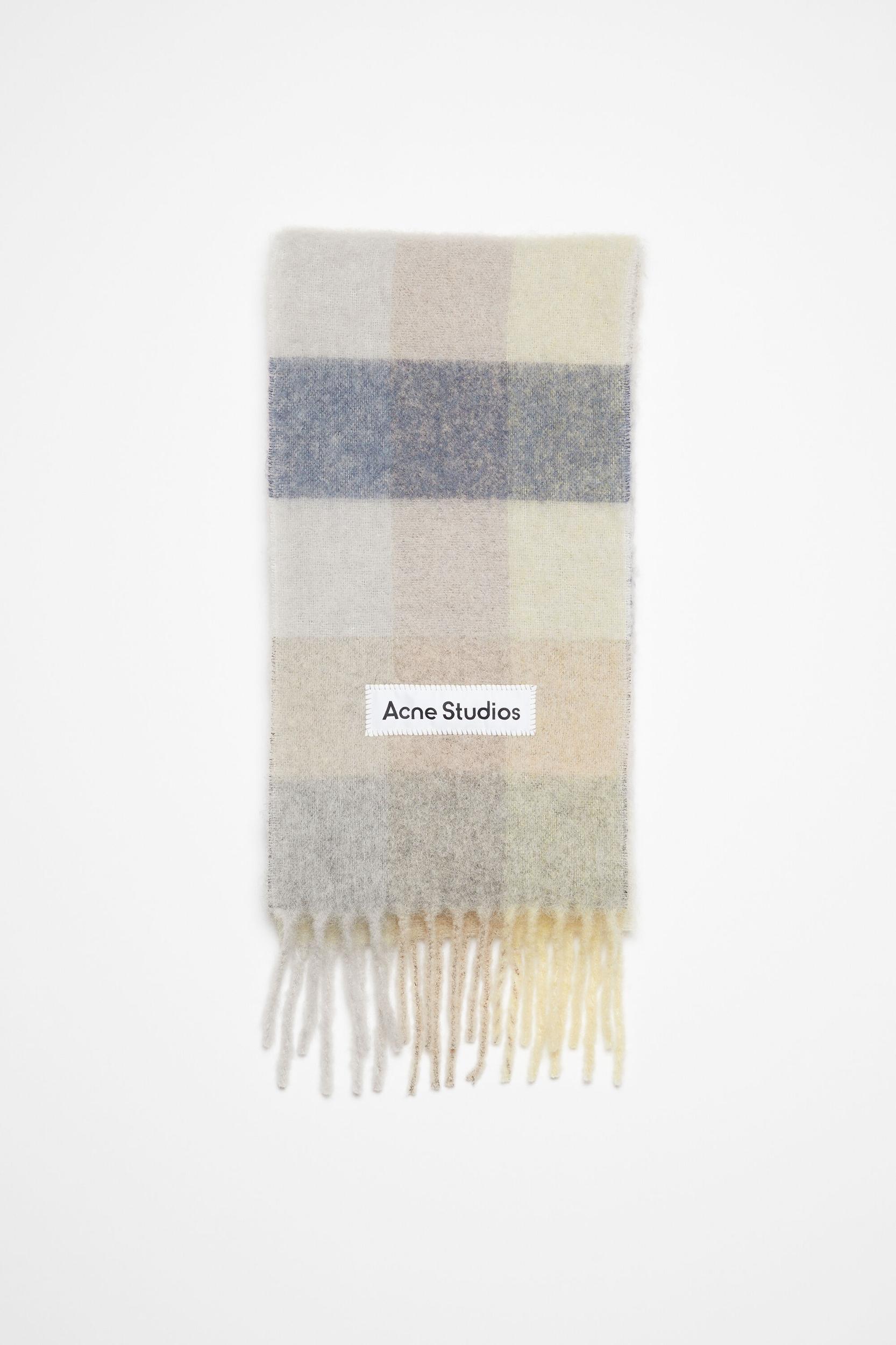 Mohair checked scarf Product Image