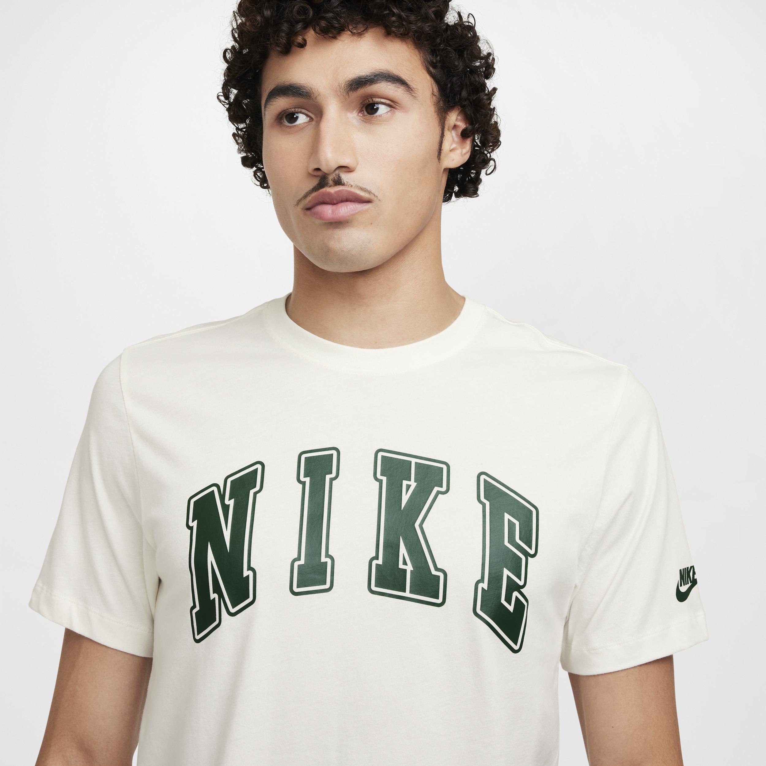 Men's Nike Sportswear Club T-Shirt Product Image