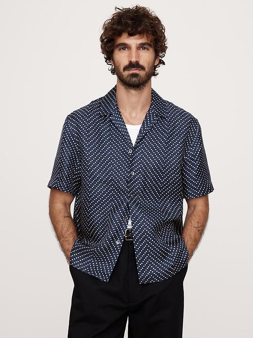 Standard-Fit Silk Resort Shirt Product Image