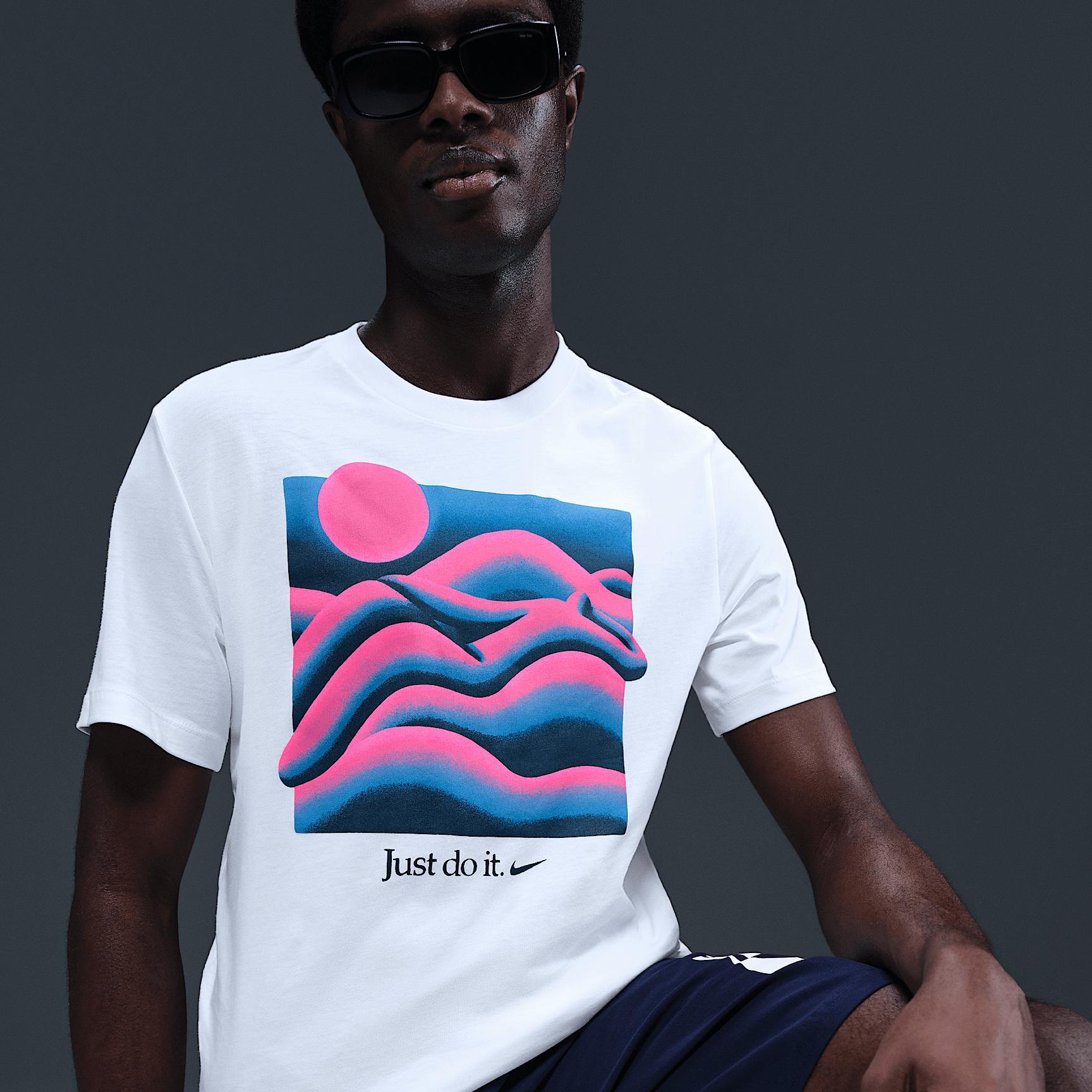 Nike Sportswear T-Shirt Product Image