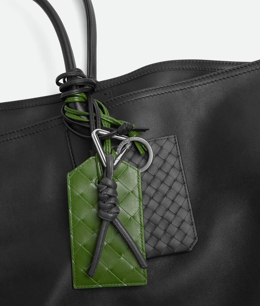 Men's Intrecciato Piccolo Badge Holder in Black Product Image