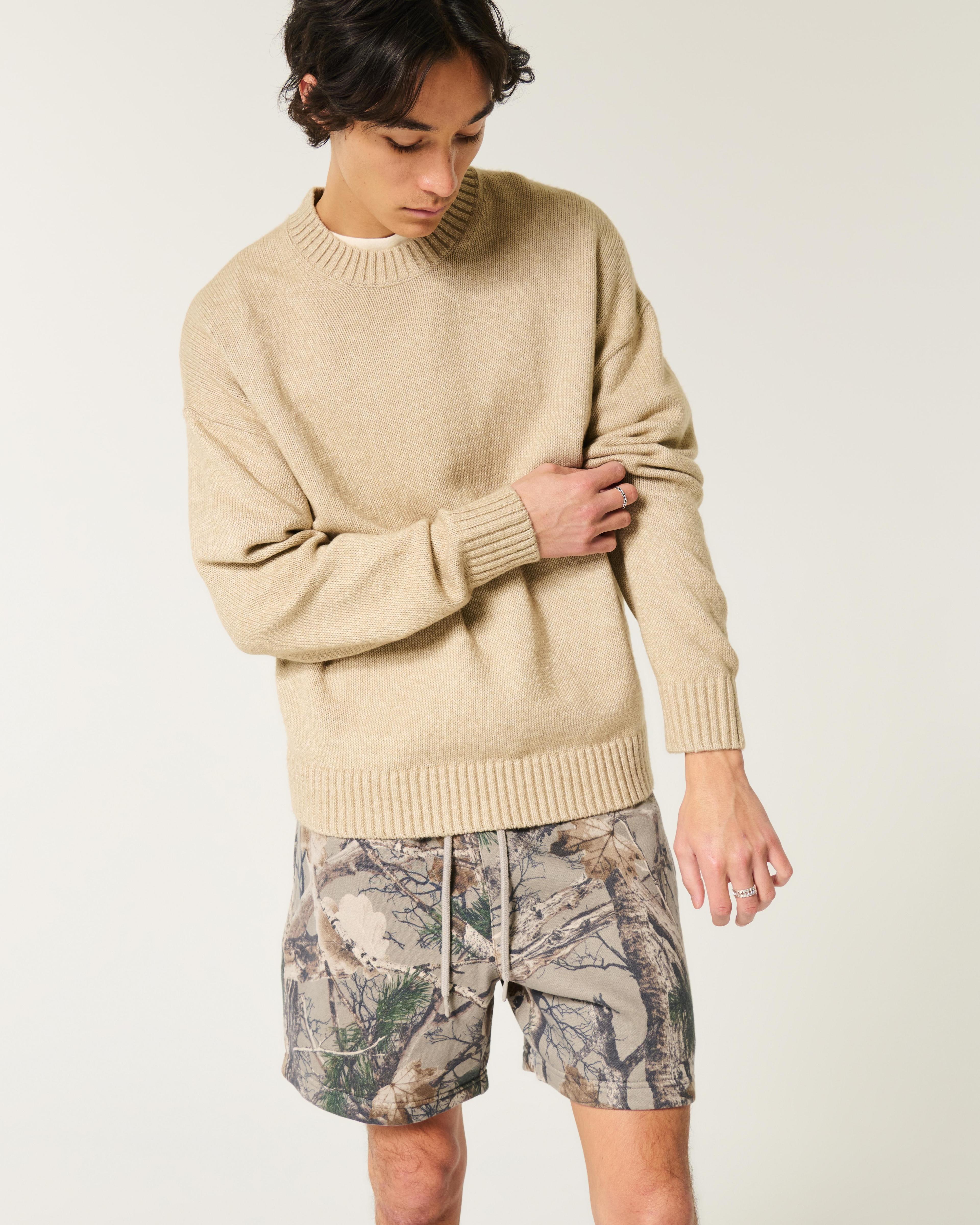 Mid-Thigh Camo Loose Fleece Shorts Product Image