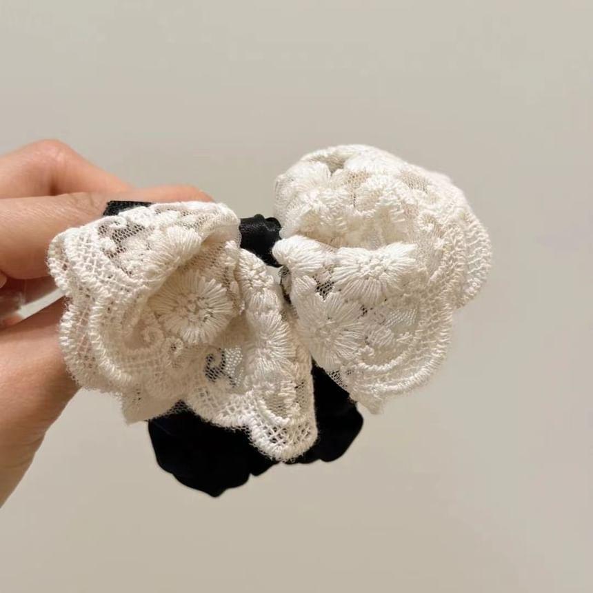 Lace Bow Scrunchie Product Image