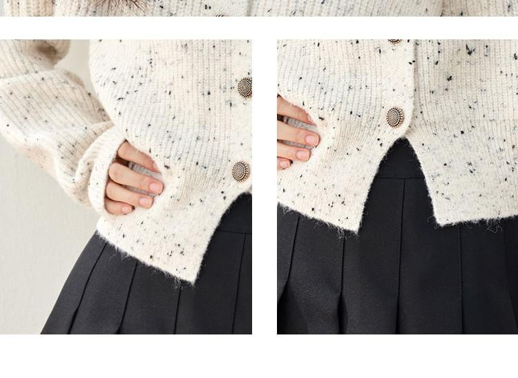 Collar Two Tone Ribbed Cardigan Product Image