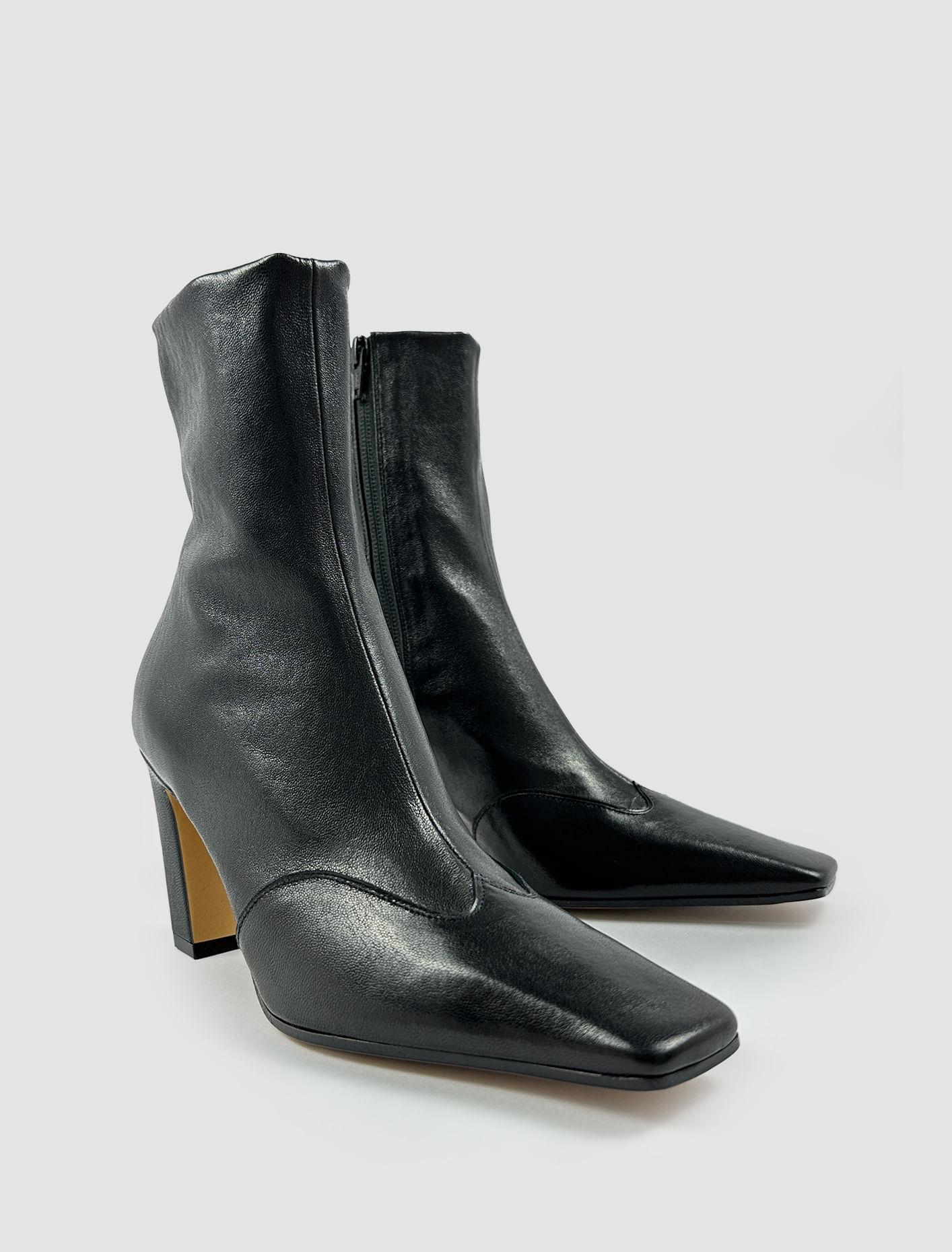 Nevada Ankle Boots In Black Product Image