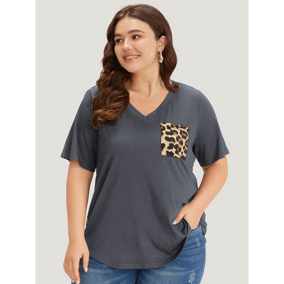 Plus Size Leopard Patchwork Patched Pocket V Neck T-shirt DimGray Women Casual Arc Hem Leopard V-neck Dailywear T-shirts BloomChic 14-16/1X Product Image