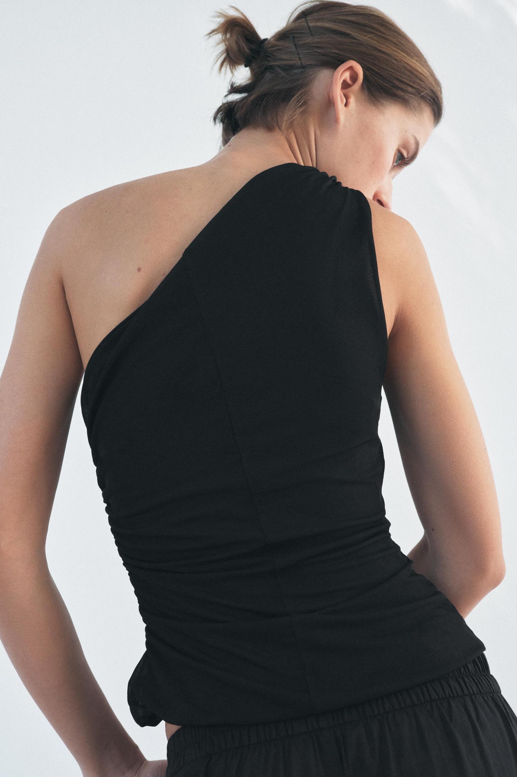 RUCHED ASYMMETRIC TOP Product Image