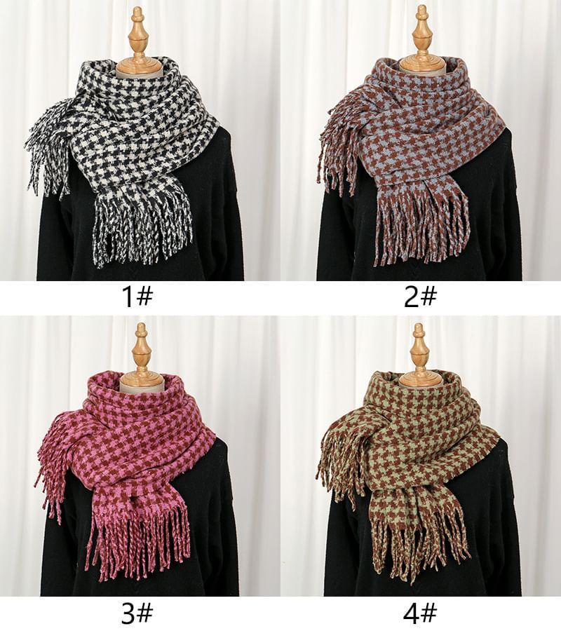 Houdnstooth Fringed Trim Shawl Product Image