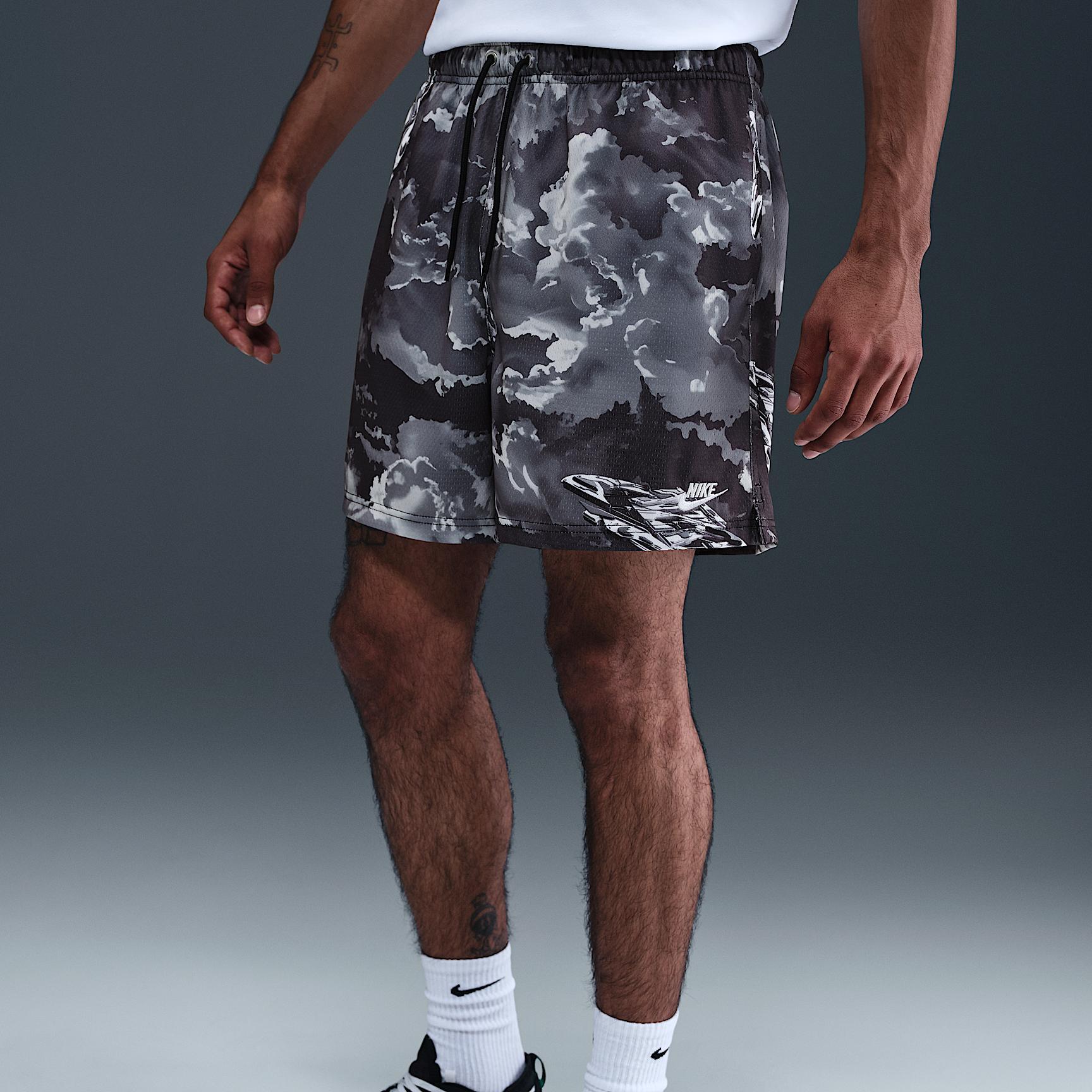 Mens Nike Sportswear Club Mesh Flow Shorts | IF5467-010 Product Image