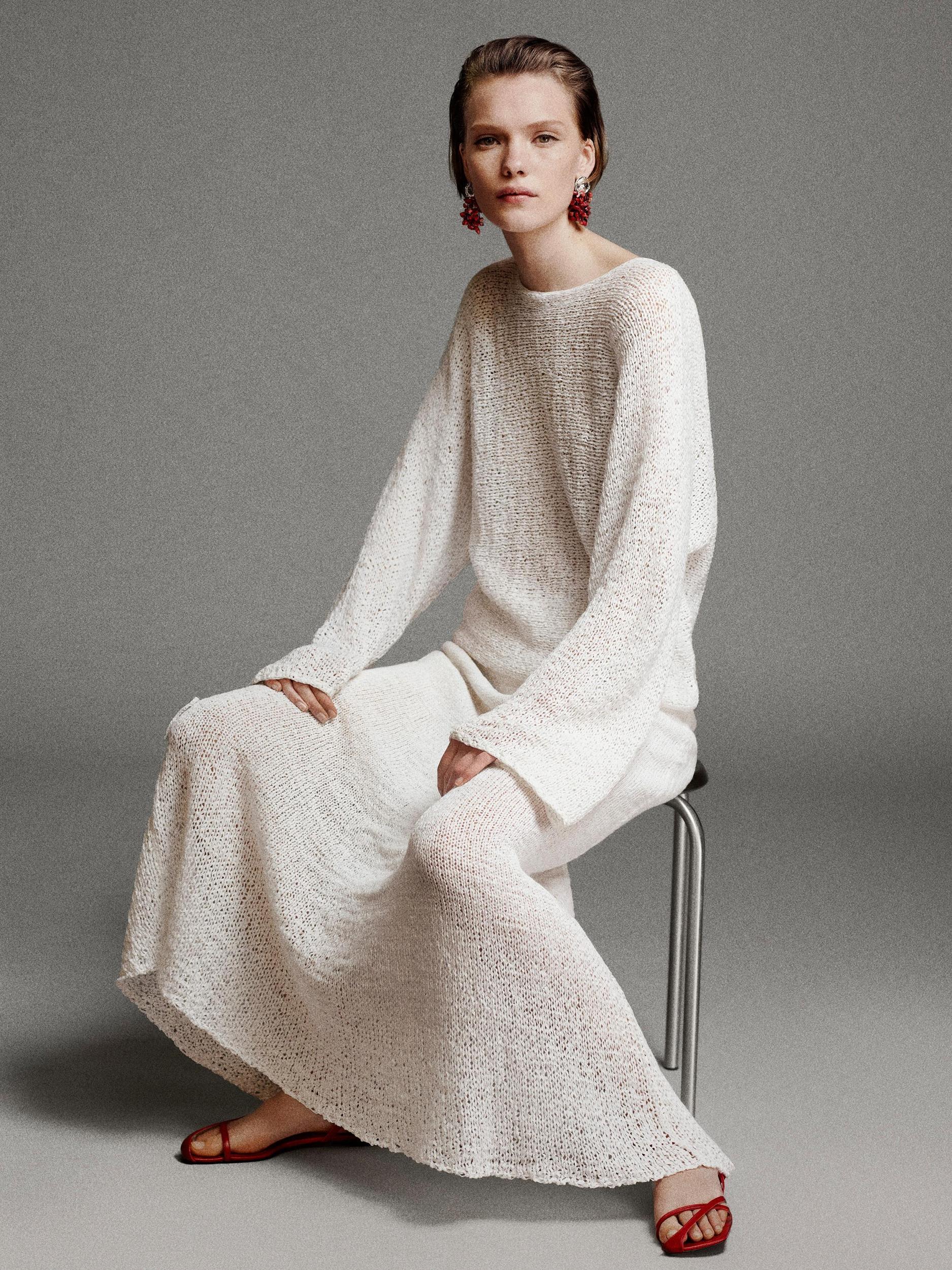 Balloon sleeve sweater with bows Product Image