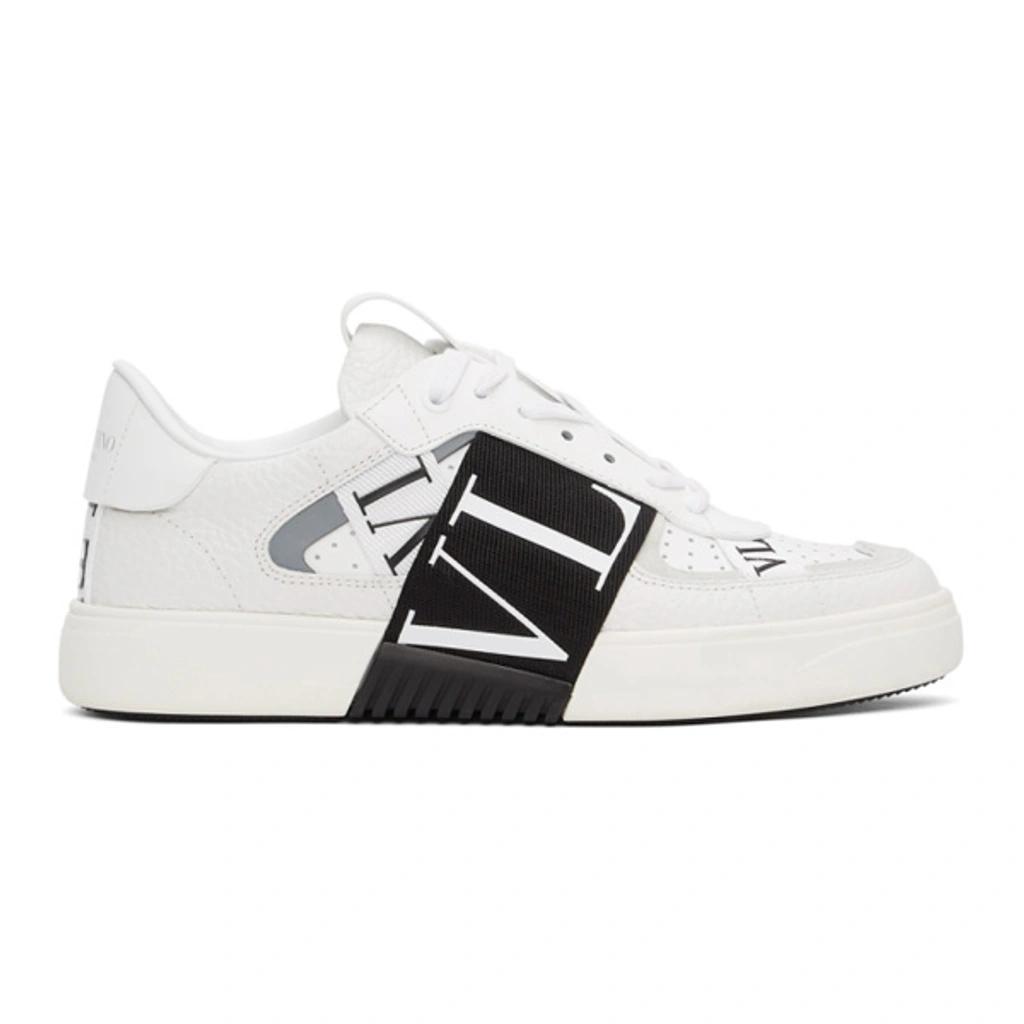 VALENTINO GARAVANI Vl7n Low-top Sneakers In White Black Product Image