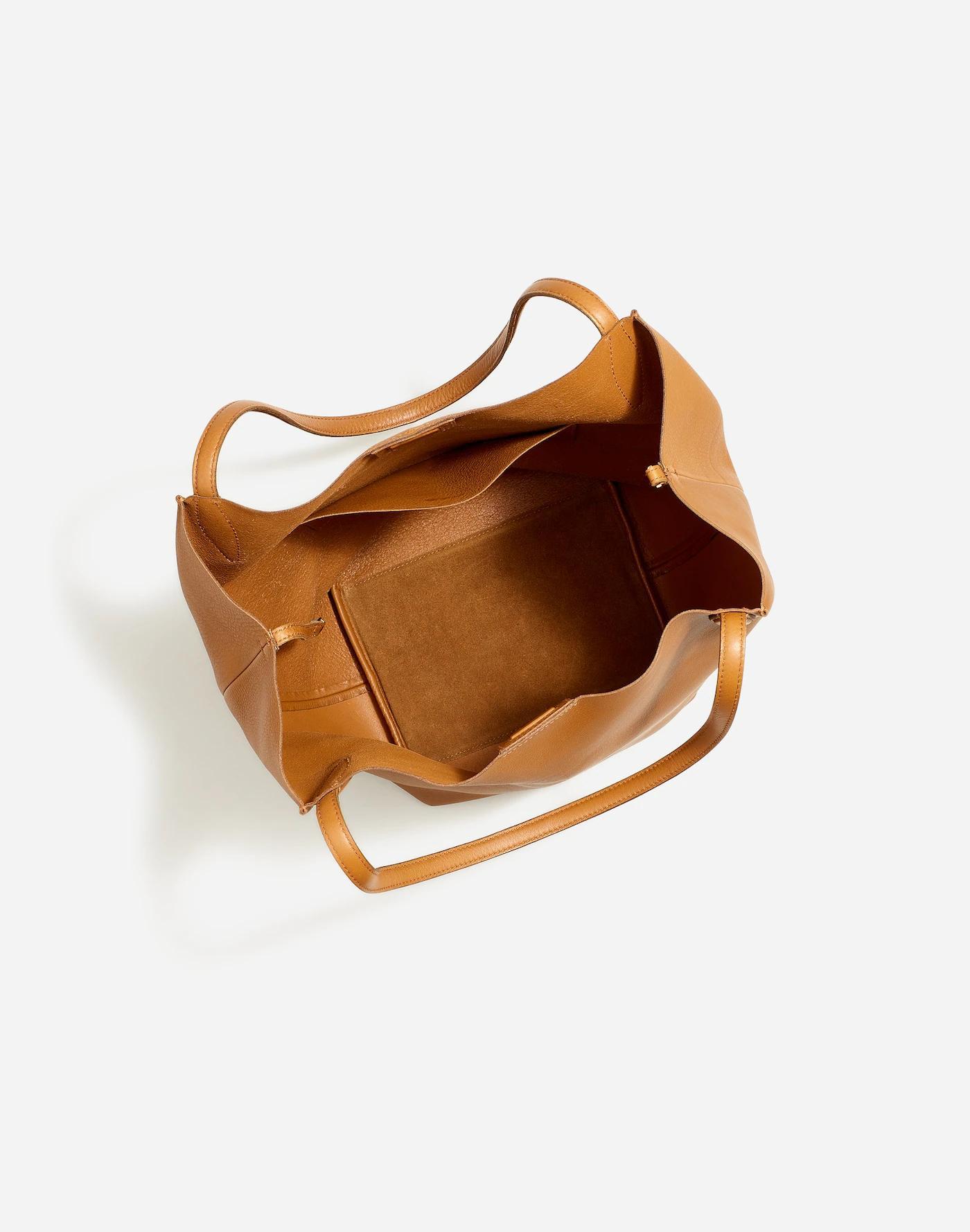 The Shopper Tote in Soft Grain Product Image