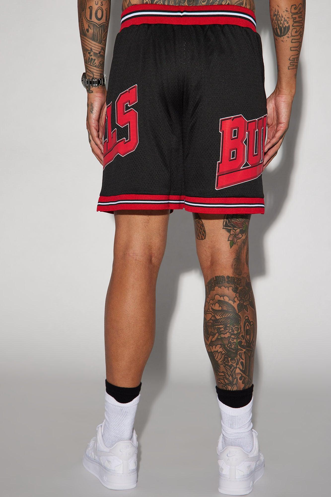 Bulls Step Back Mesh Shorts - Black Product Image
