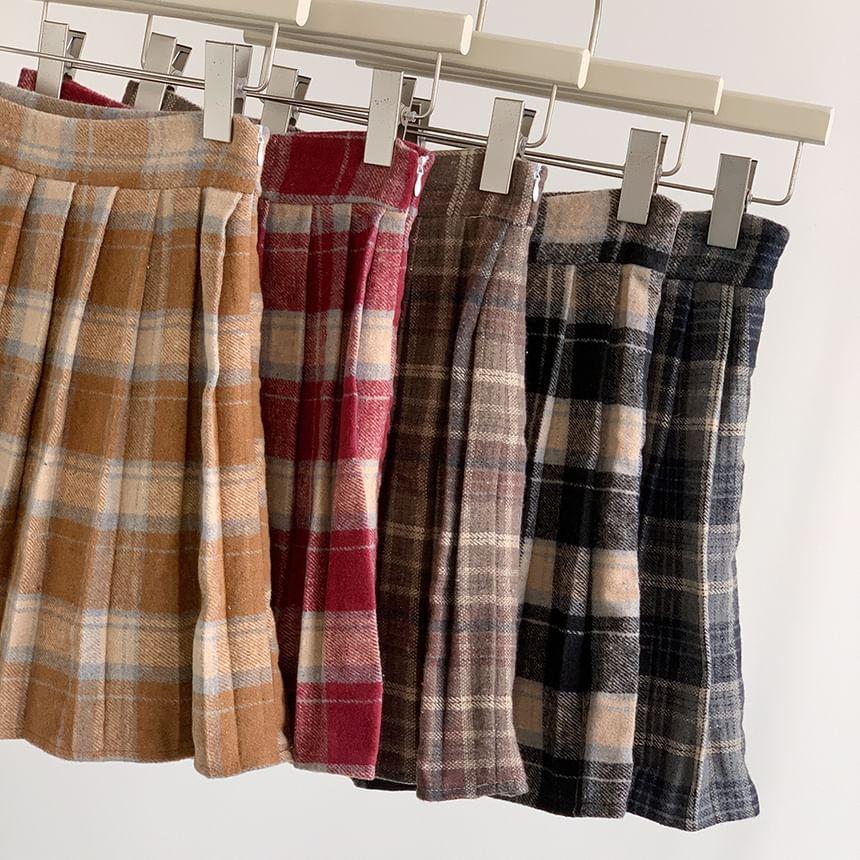 High Waist Plaid Pleated Mini A-Line Skirt Product Image