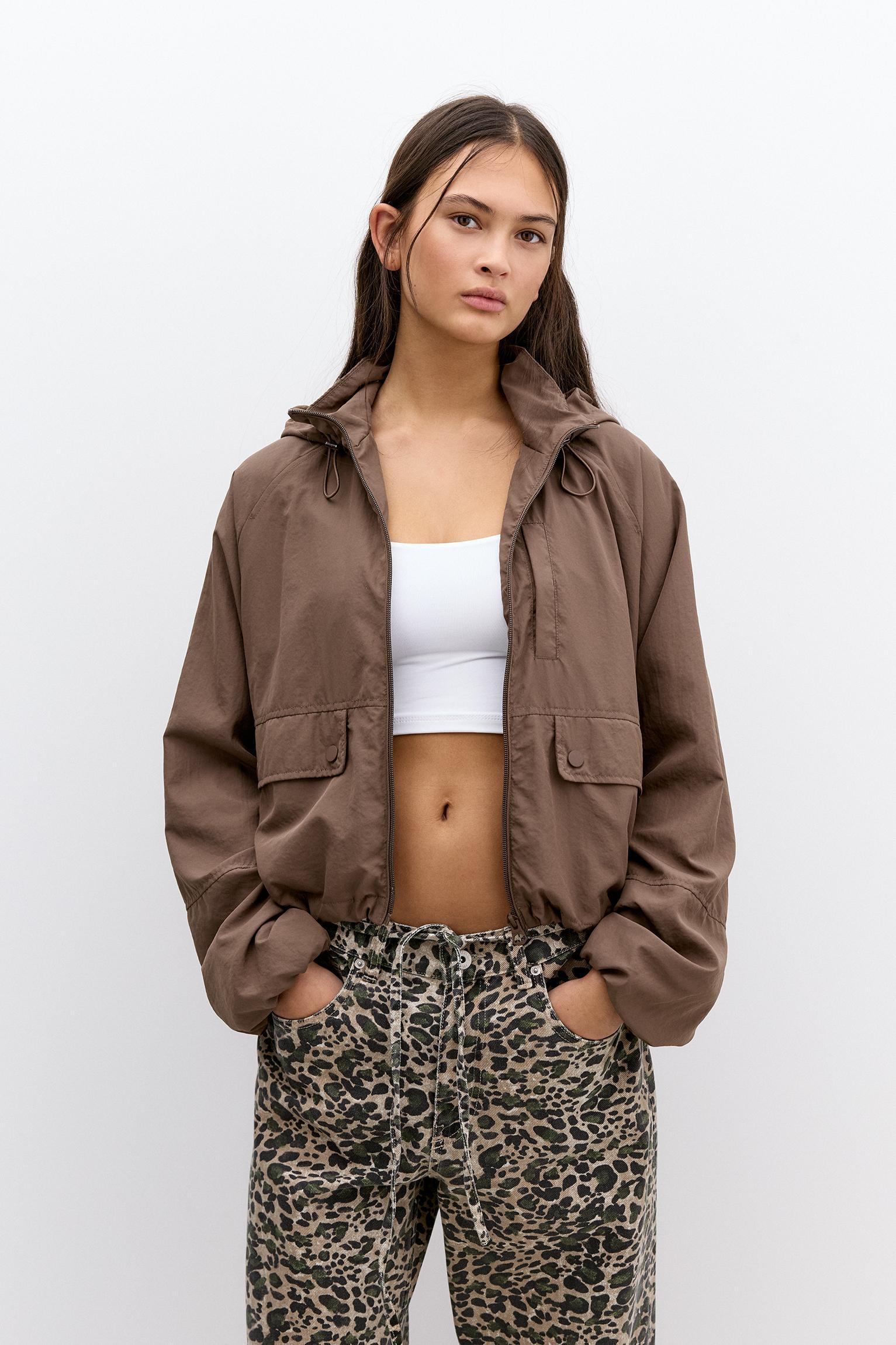 Short lightweight hooded jacket Product Image