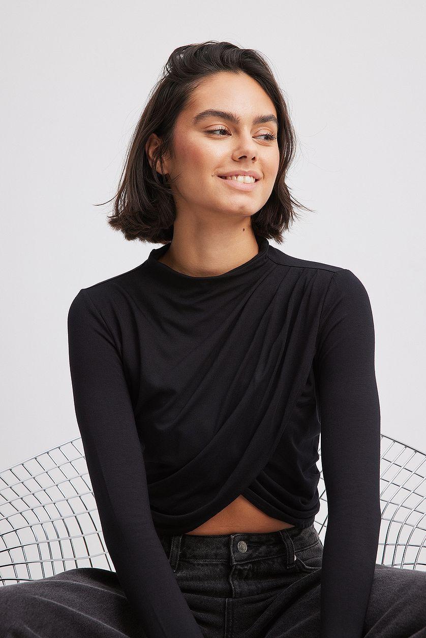 Cropped Pleated Top Black Product Image