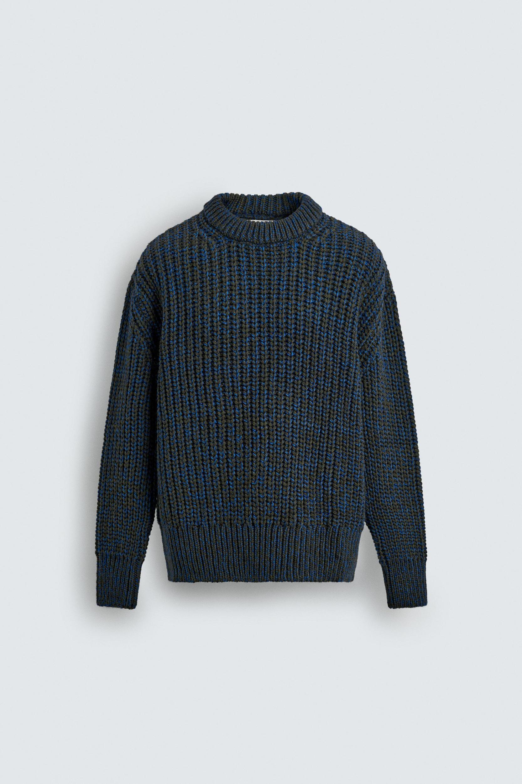 VOLUME TEXTURED JUMPER Product Image