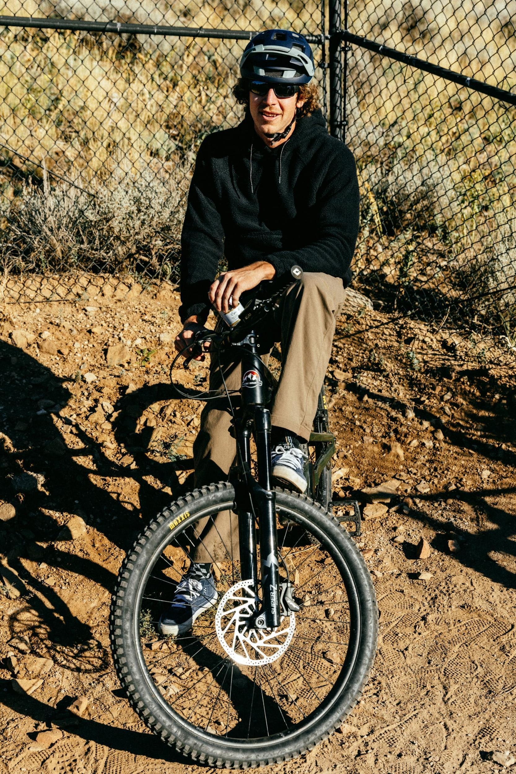 686 Men's Buttermilk Sherpa Fleece Pullover Hoody Male Product Image