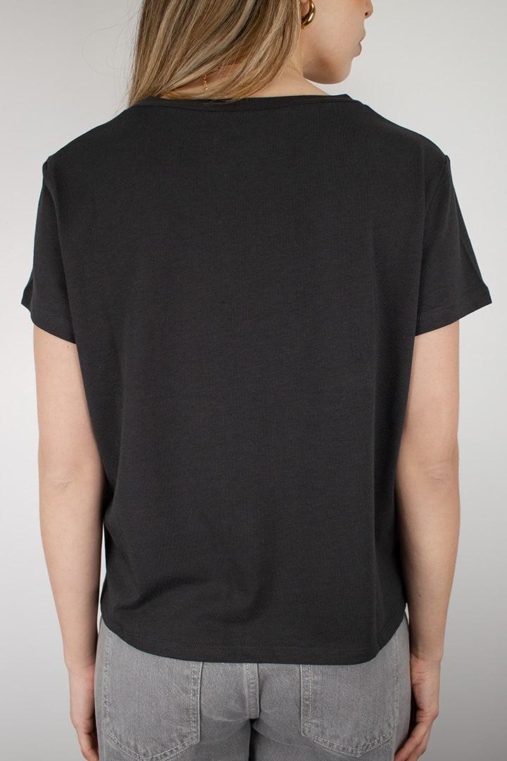 V-neck t-shirt Product Image