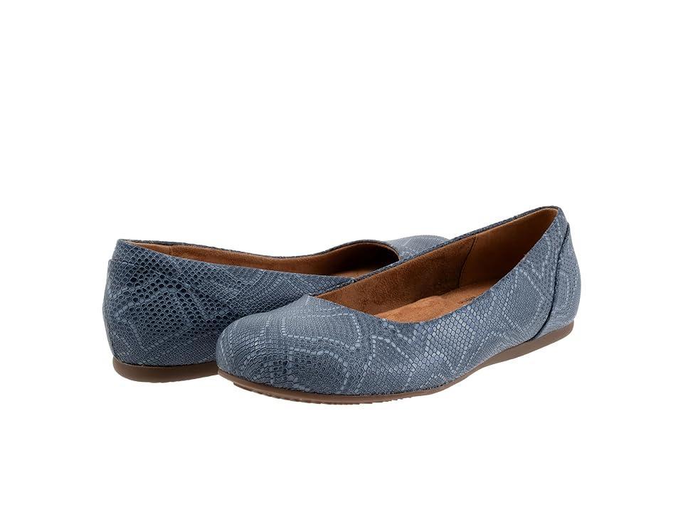 SoftWalk Sonoma (Smoke Snake) Women's Shoes Product Image