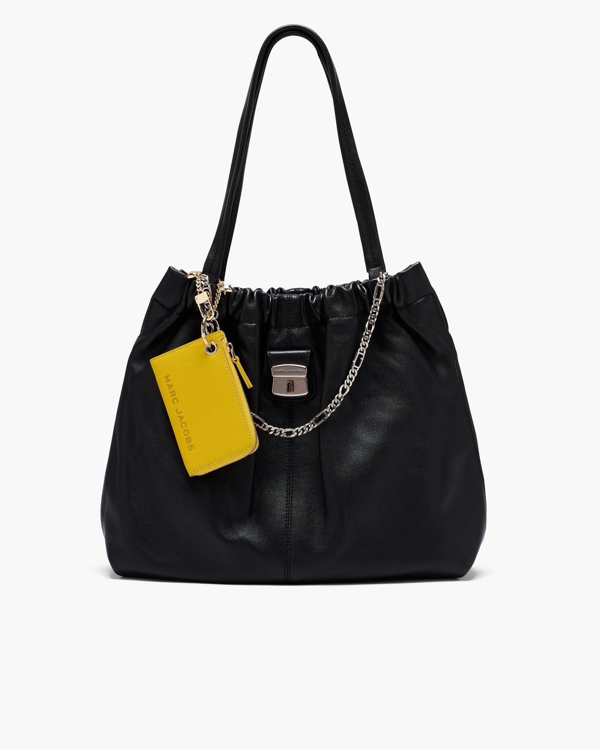 The Top Zip Charm Wallet Product Image