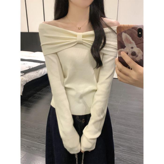 Off-The-Shoulder Long Sleeve Plain Ribbed Knitted Top Product Image