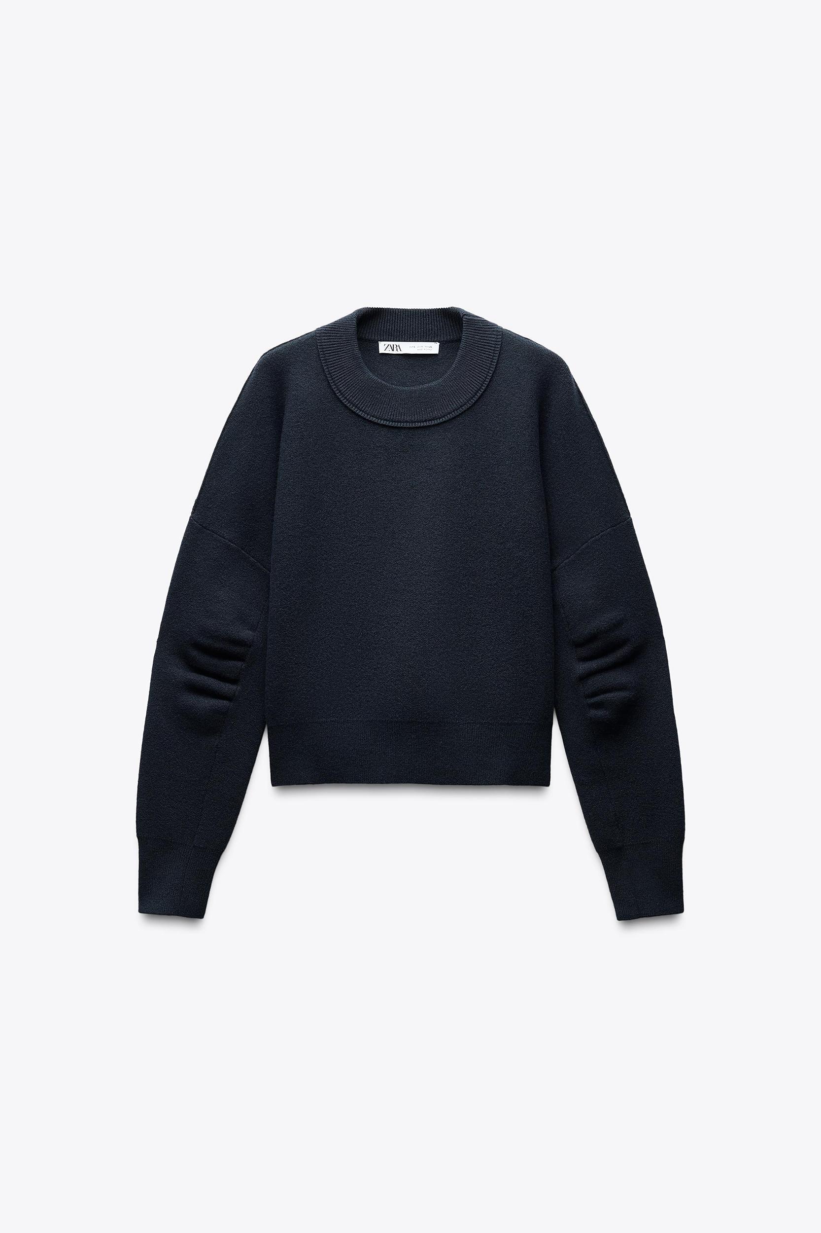 PLEATED SLEEVE SWEATSHIRT Product Image