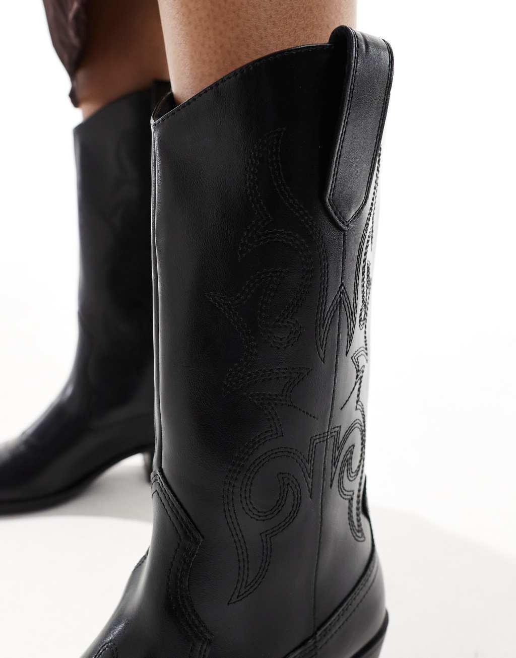 Pull&Bear faux leather topstitched western boots in black Product Image