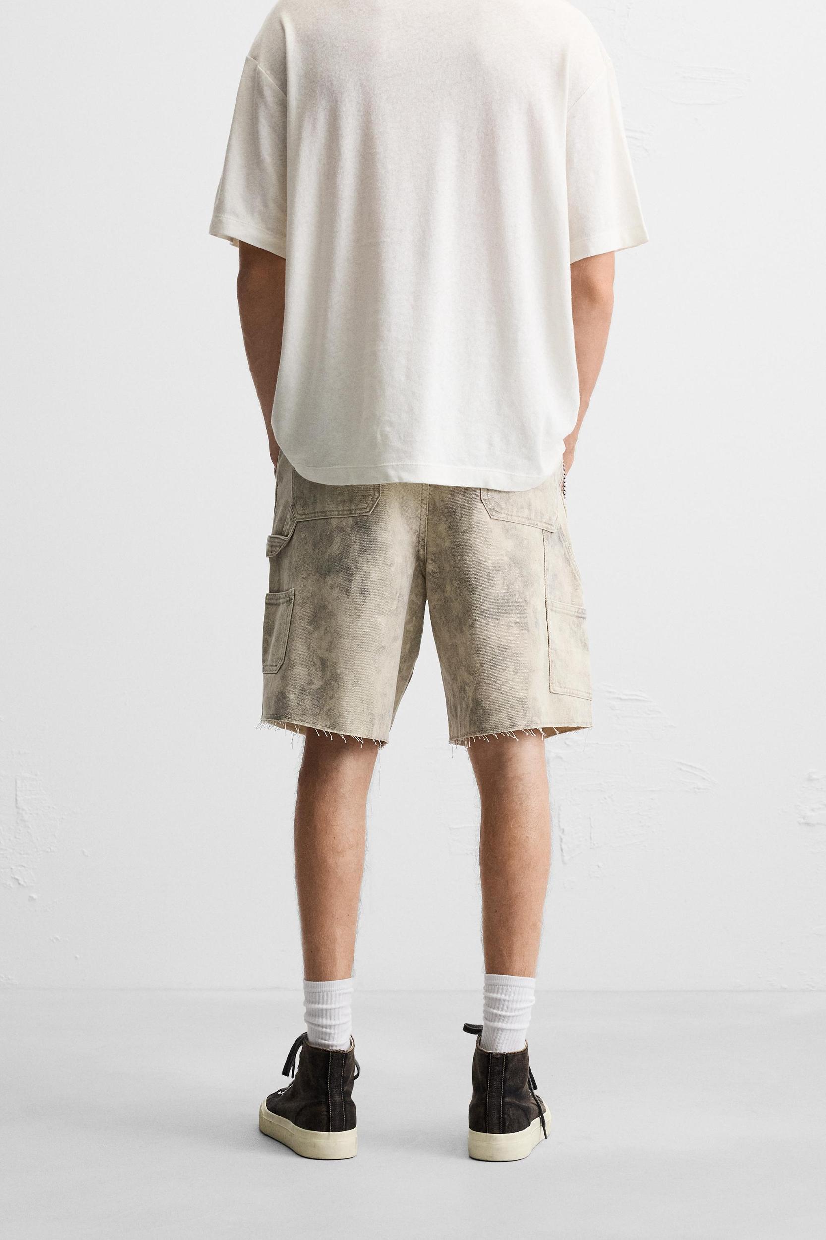 ABSTRACT PRINT CARPENTER POCKET SHORTS Product Image