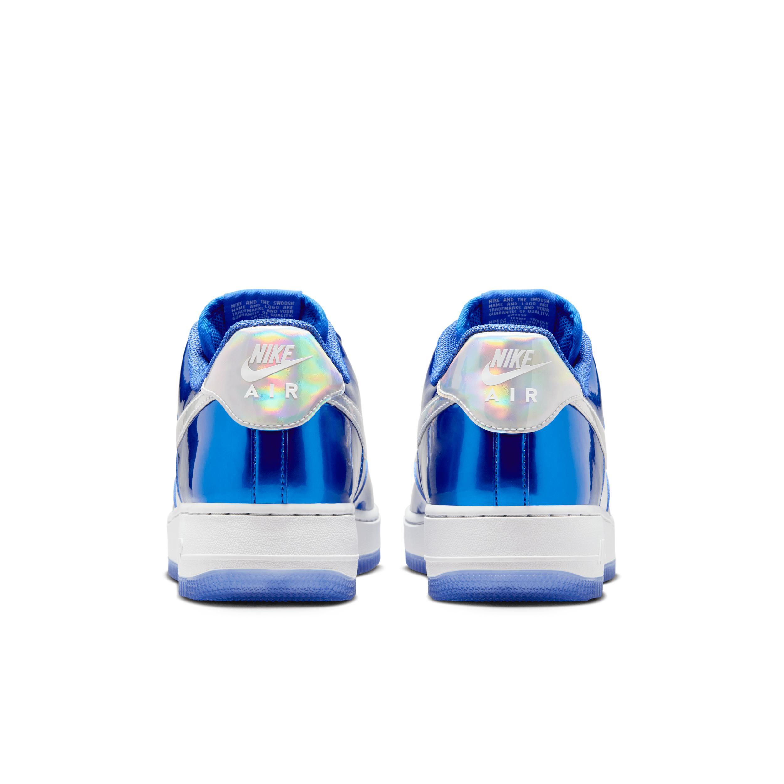 Nike Men's Air Force 1 '07 LV8 Shoes Product Image