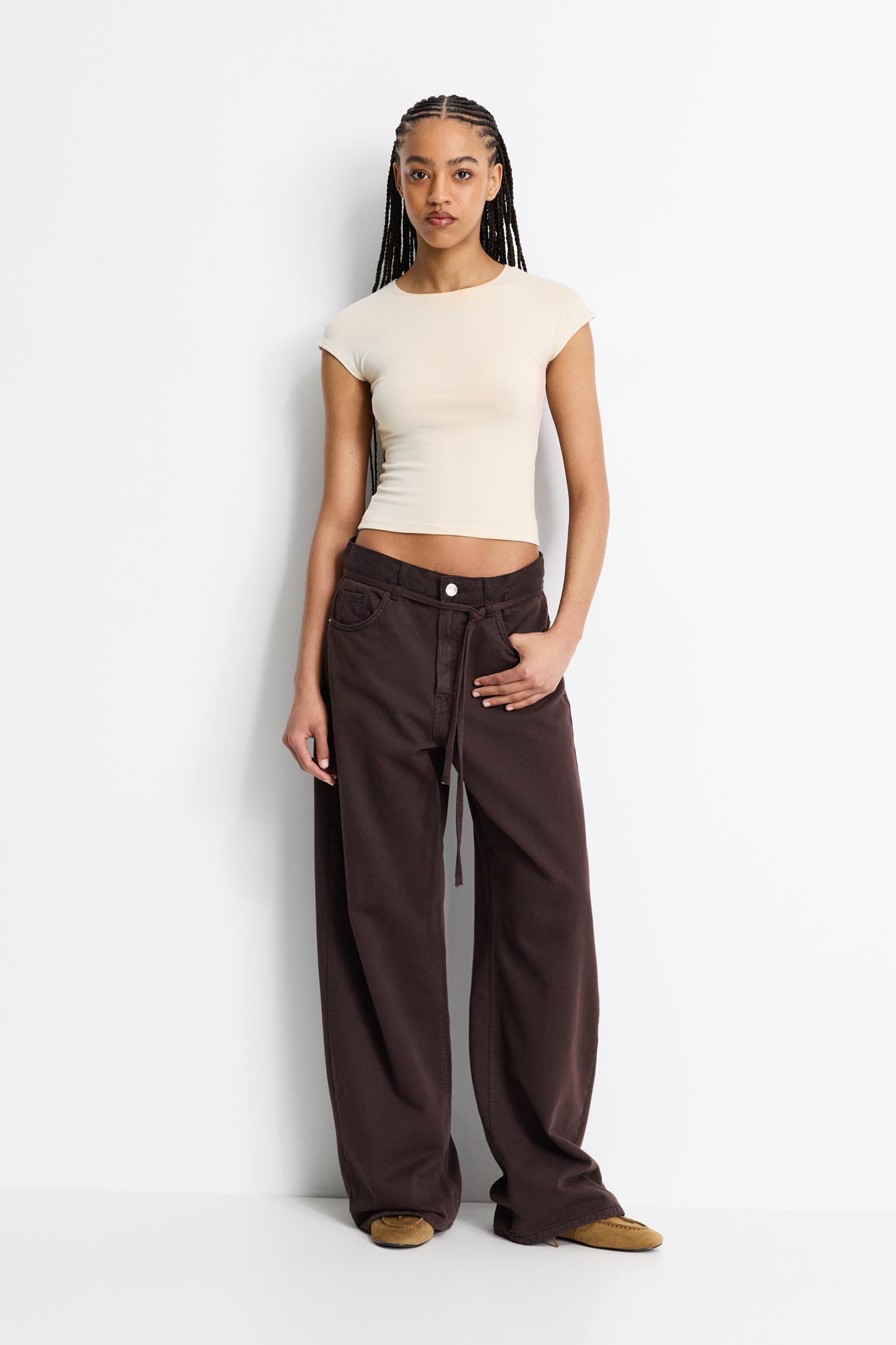 Fitted T-shirt with whole sleeves Product Image