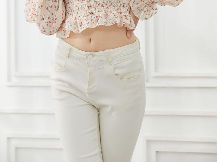 Puff-Sleeve Sqaure Neck Floral Print Ruffled Cropped Top Product Image