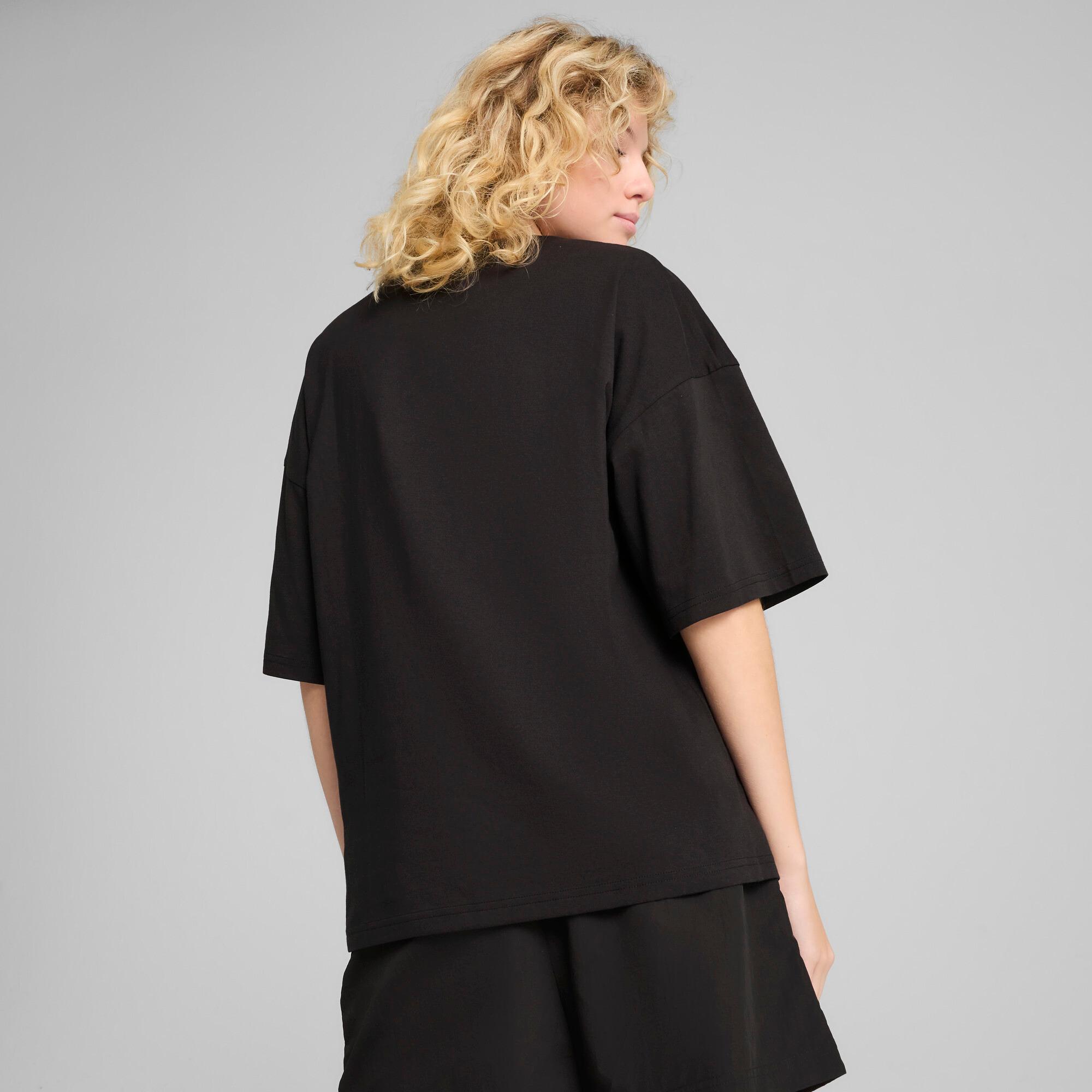 Wardrobe Essentials Women's Oversized Tee Product Image