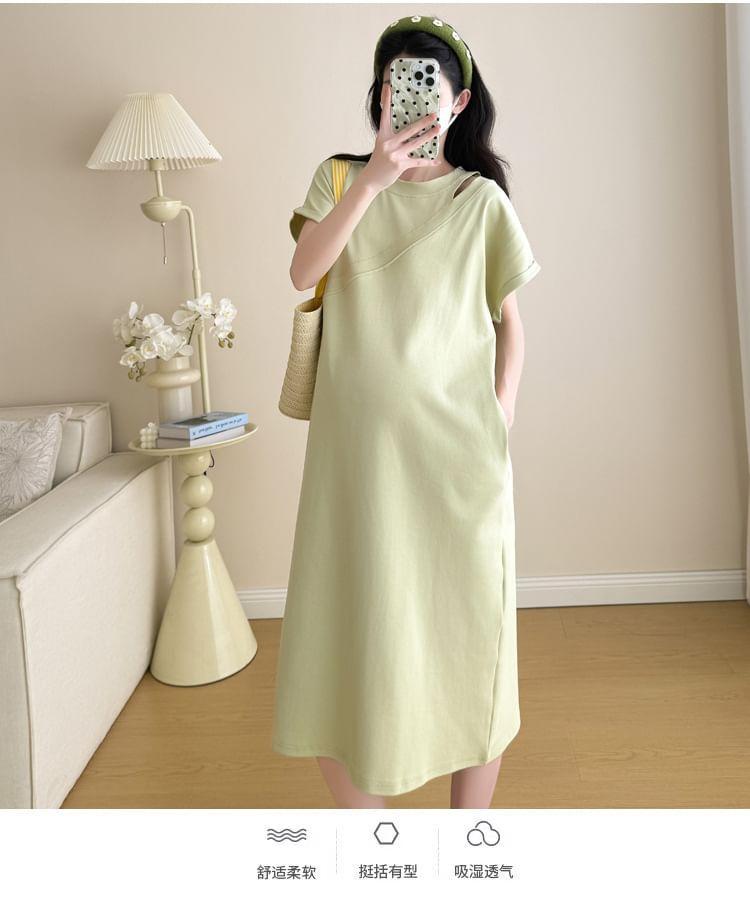 Maternity Short Sleeve Crew Neck Plain Cutout Panel Midi A-Line Dress Product Image