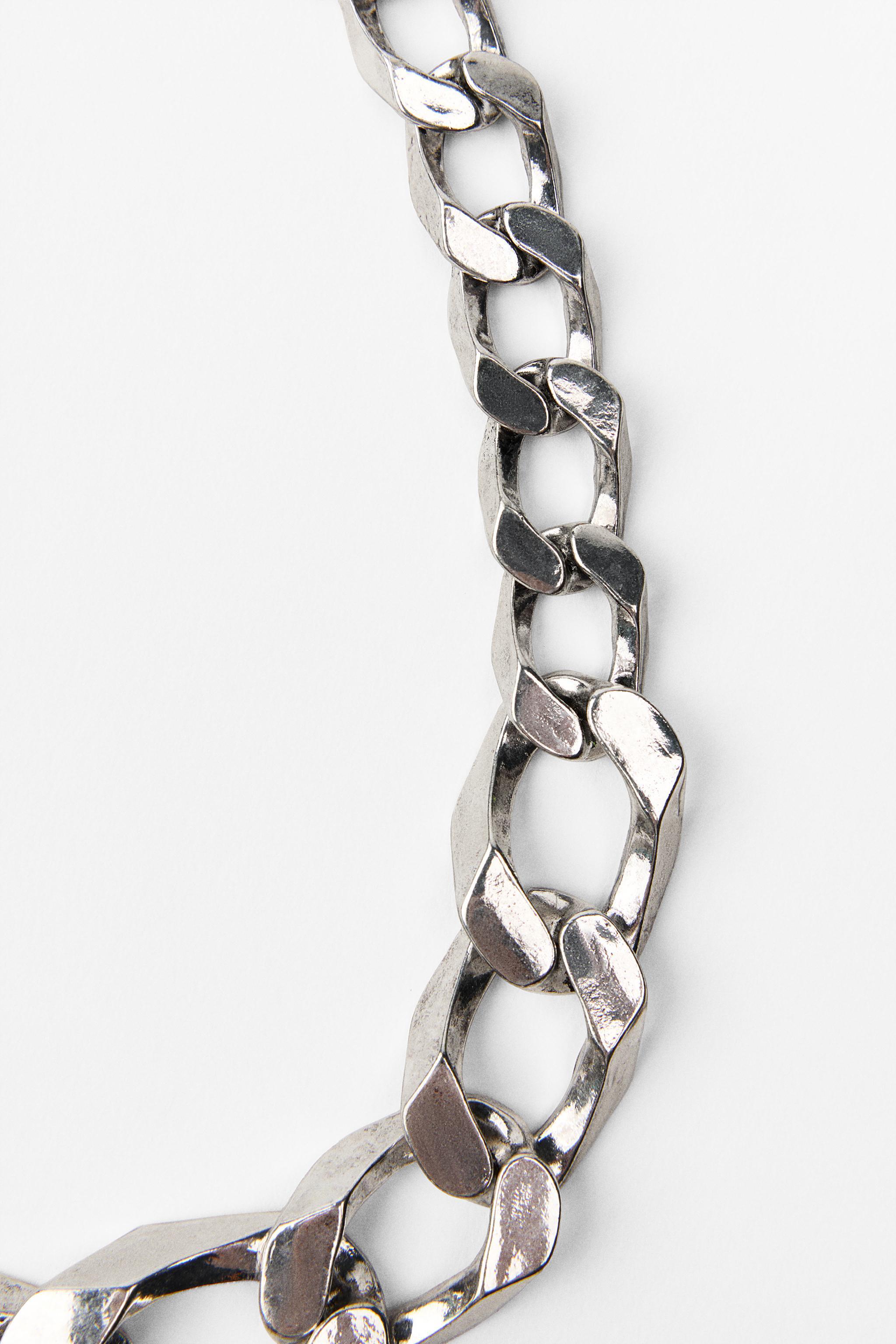 CHAIN NECKLACE Product Image