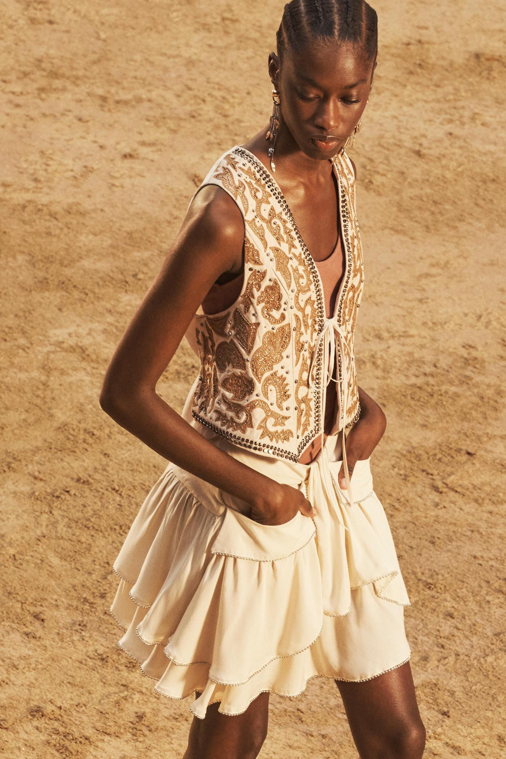 RUFFLED SKIRT LIMITED EDITION Product Image