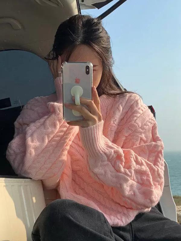 Vintage Pullover Cable Knit Sweater Product Image