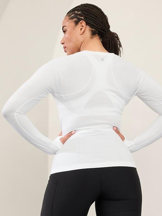 Momentum Seamless Top Product Image