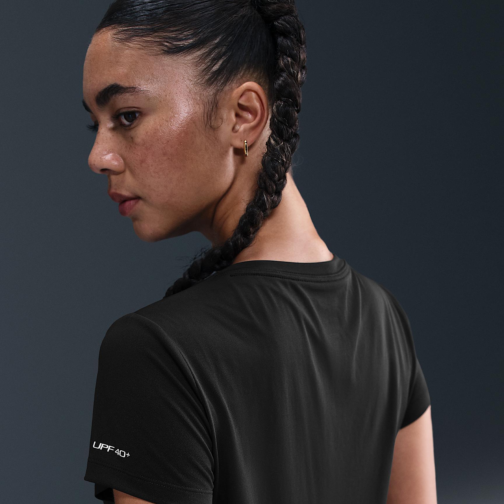 Nike Womens Swim Swoosh Hydroguard Short-Sleeve Top | NESSF326-001 Product Image