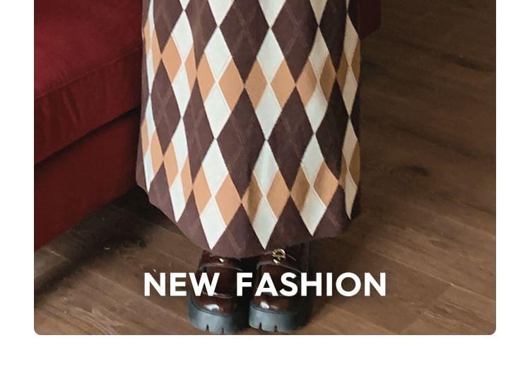 High Waist Argyle Knit Maxi Straight Skirt Product Image