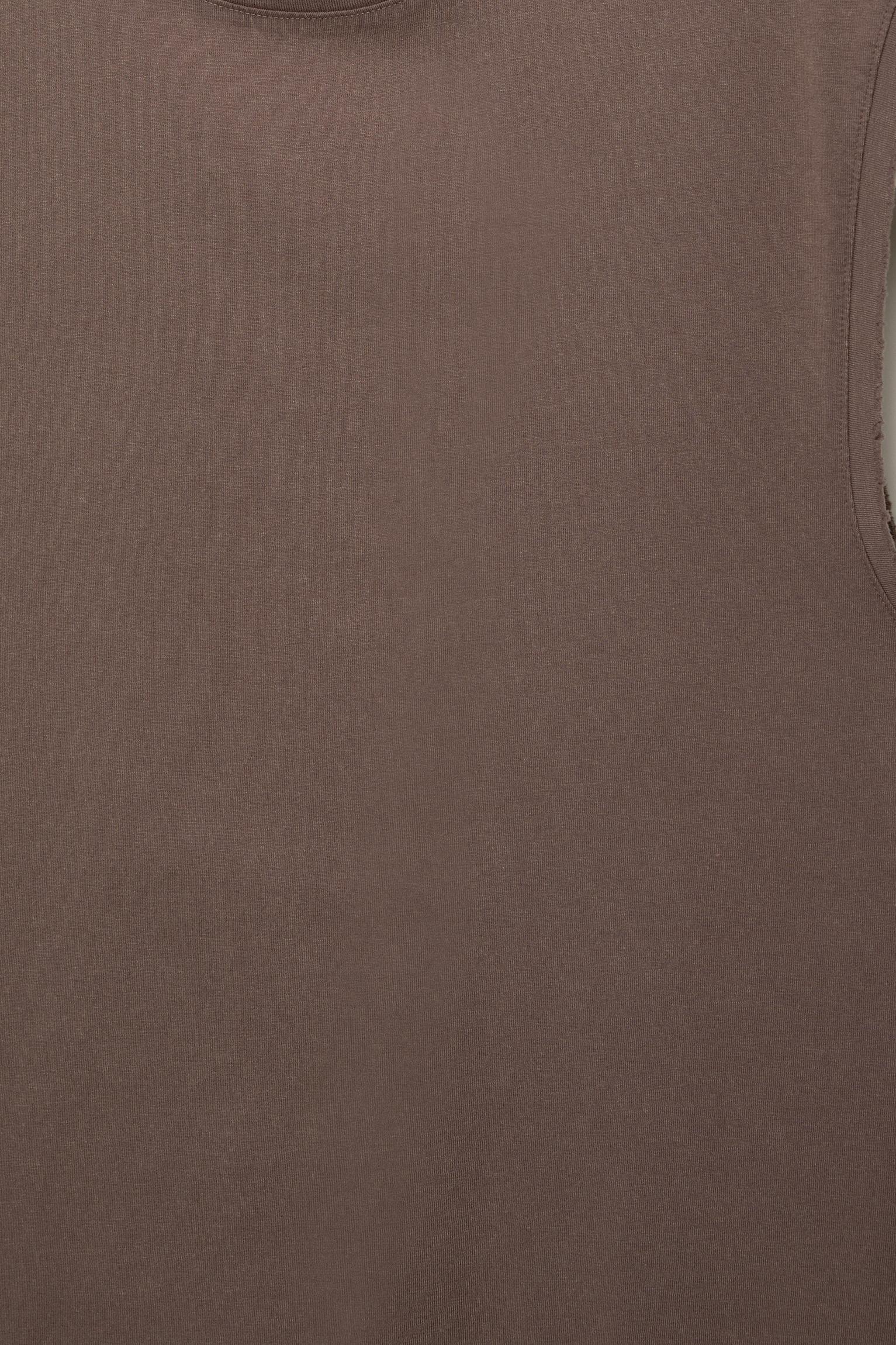 Washed sleeveless T-shirt Product Image